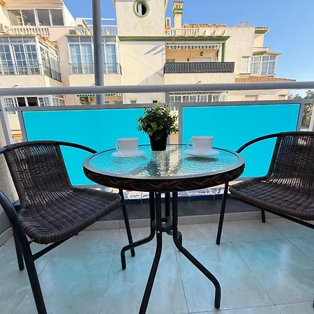Del Cura With Balcony & Pool Apartment Torrevieja
